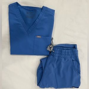 Women’s Figs Ceil Blue scrubs set size L